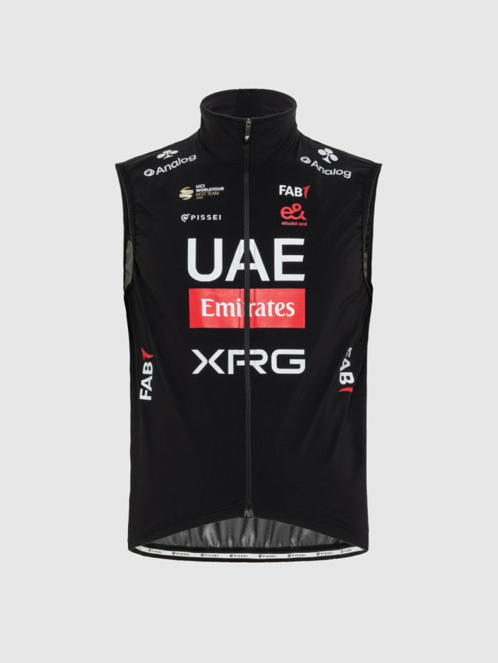 PISSEI: UAE TEAM EMIRATES - XRG 2026 OFFICIAL WATERPROOF VEST