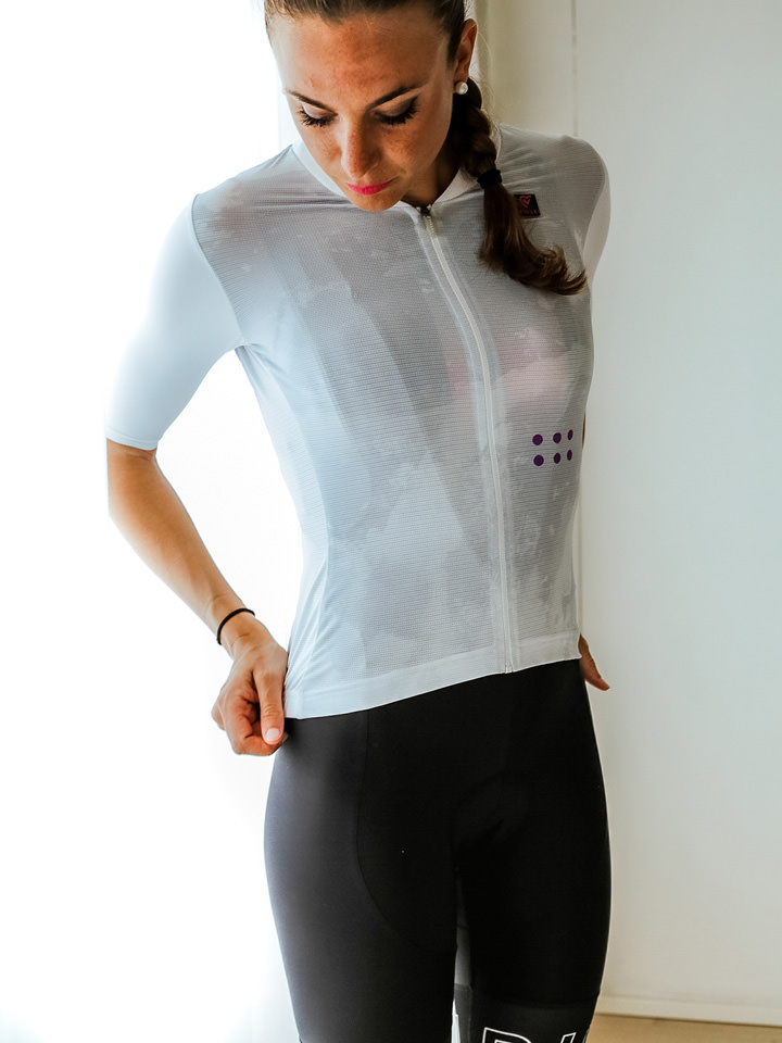 PISSEI: WOMAN'S TEMPO SHORT SLEEVE JERSEY