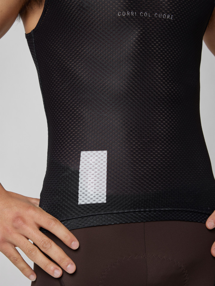 PISSEI: ATTAQUE SLEVELESS BASE LAYER