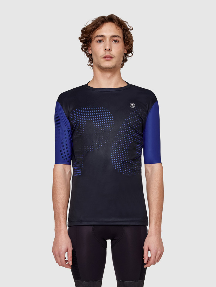 PISSEI: EPIK T-SHIRT