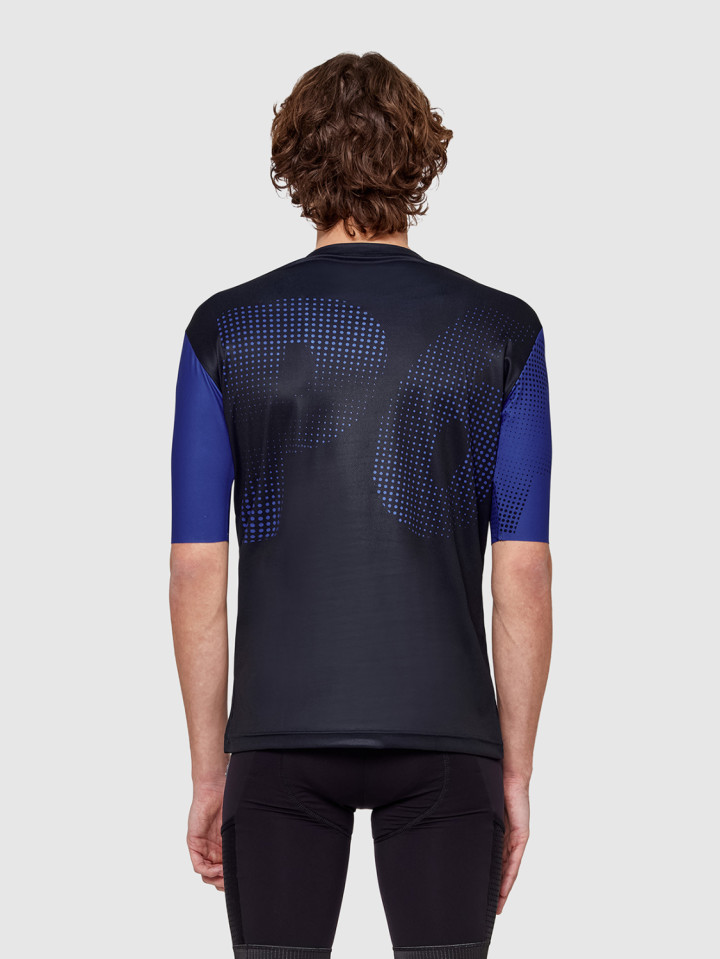 PISSEI: EPIK T-SHIRT