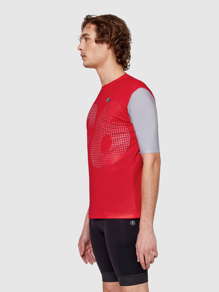PISSEI: T-SHIRT EPIK
