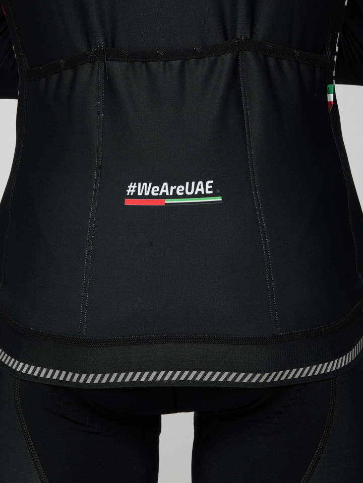 PISSEI: VESTE REPLICA UAE TEAM EMIRATES - XRG 2025