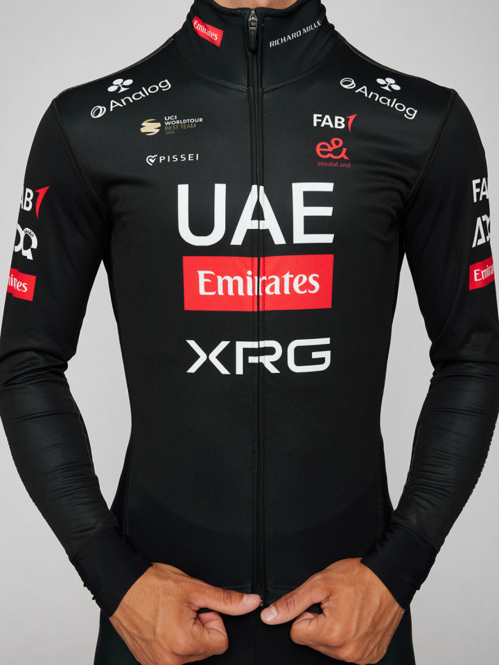 PISSEI: VESTE REPLICA UAE TEAM EMIRATES - XRG 2025