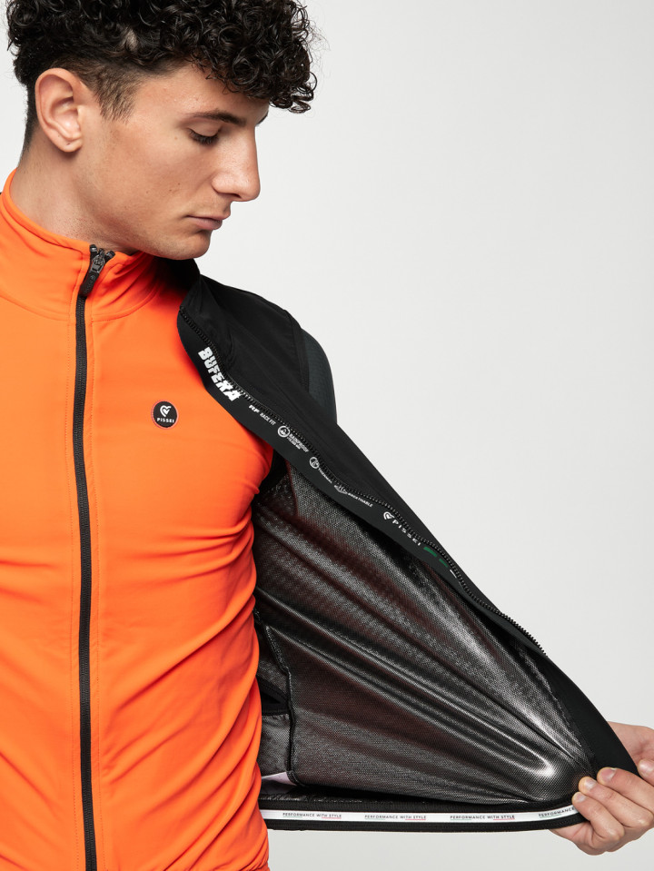 PISSEI: GILET ANTIACQUA BUFERA