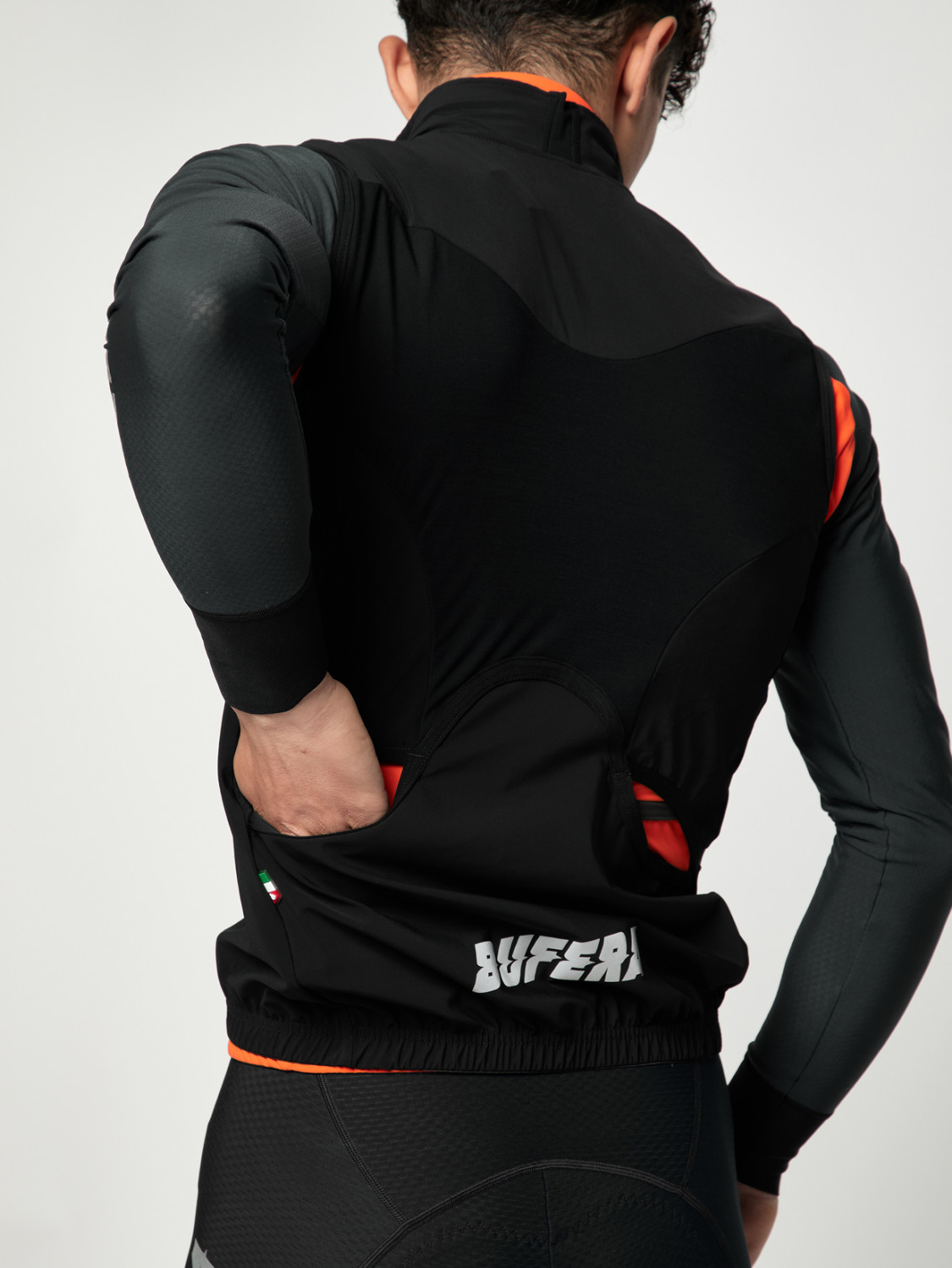 PISSEI: BUFERA RAIN VEST