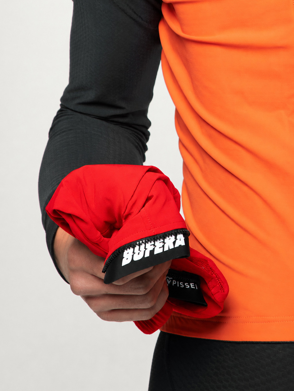 PISSEI: BUFERA RAIN VEST