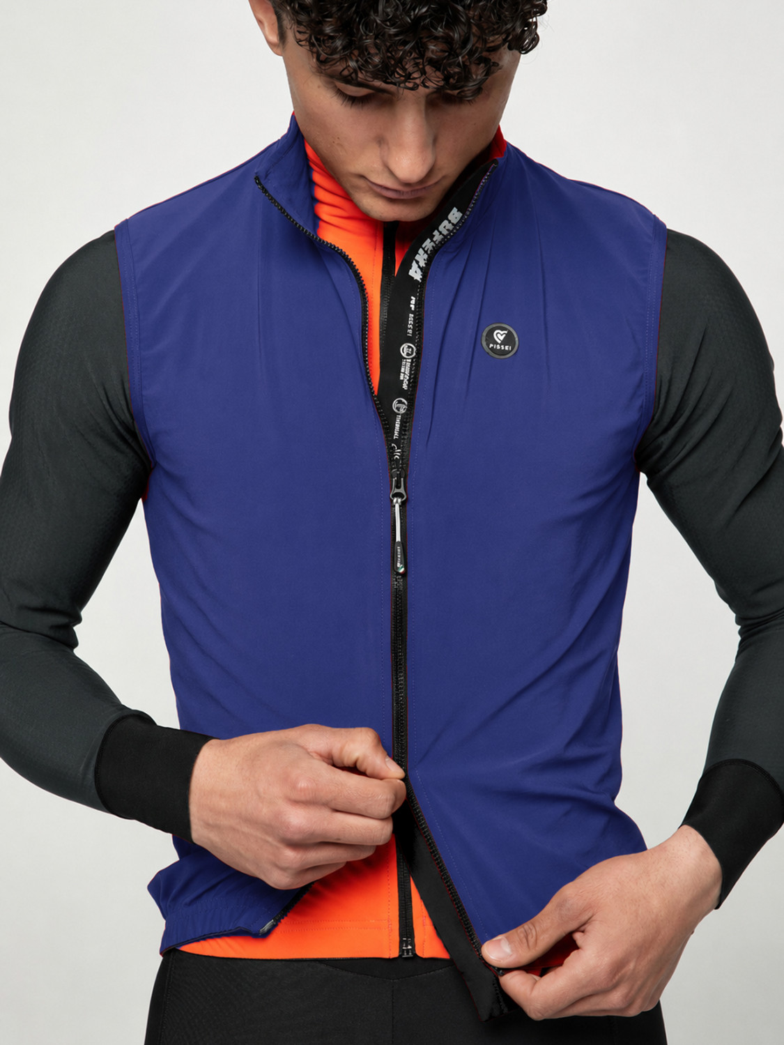 PISSEI: BUFERA RAIN VEST