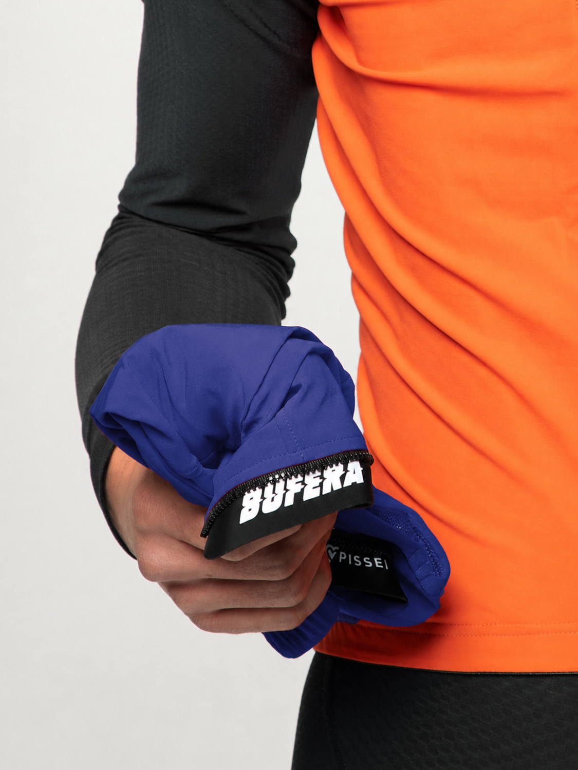 PISSEI: BUFERA RAIN VEST