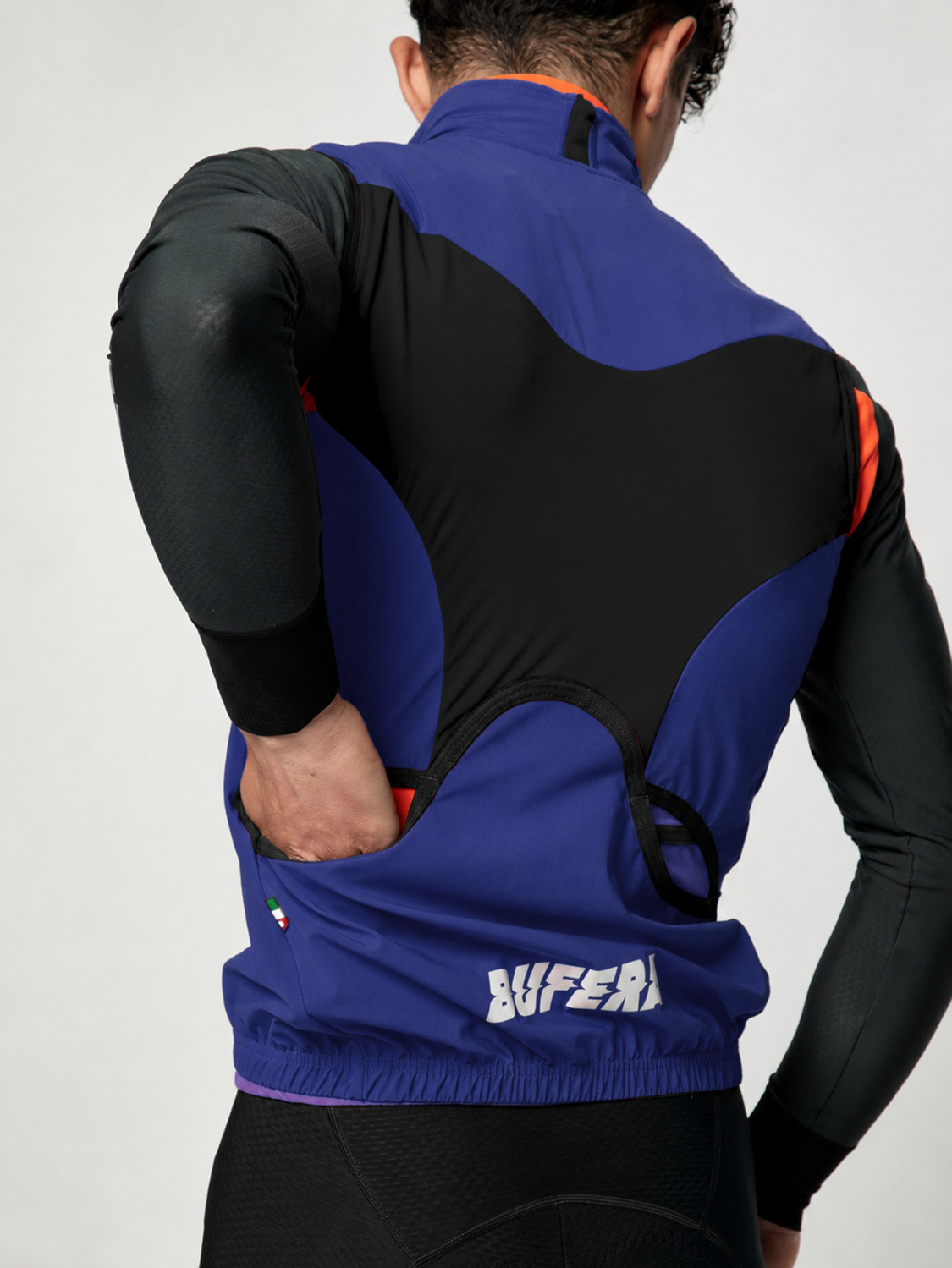 PISSEI: BUFERA RAIN VEST
