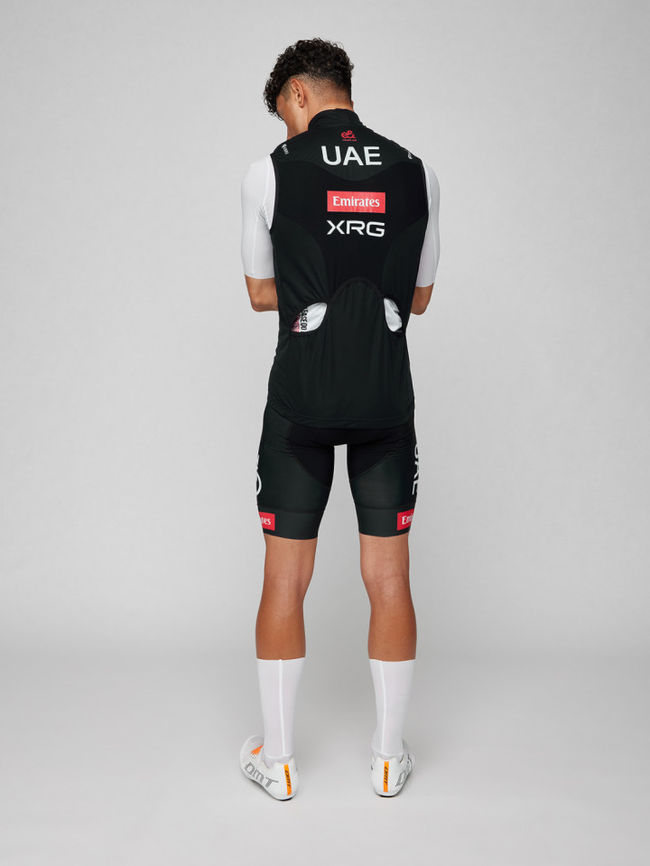 PISSEI: UAE TEAM EMIRATES - XRG 2025 OFFICIAL WATERPROOF VEST
