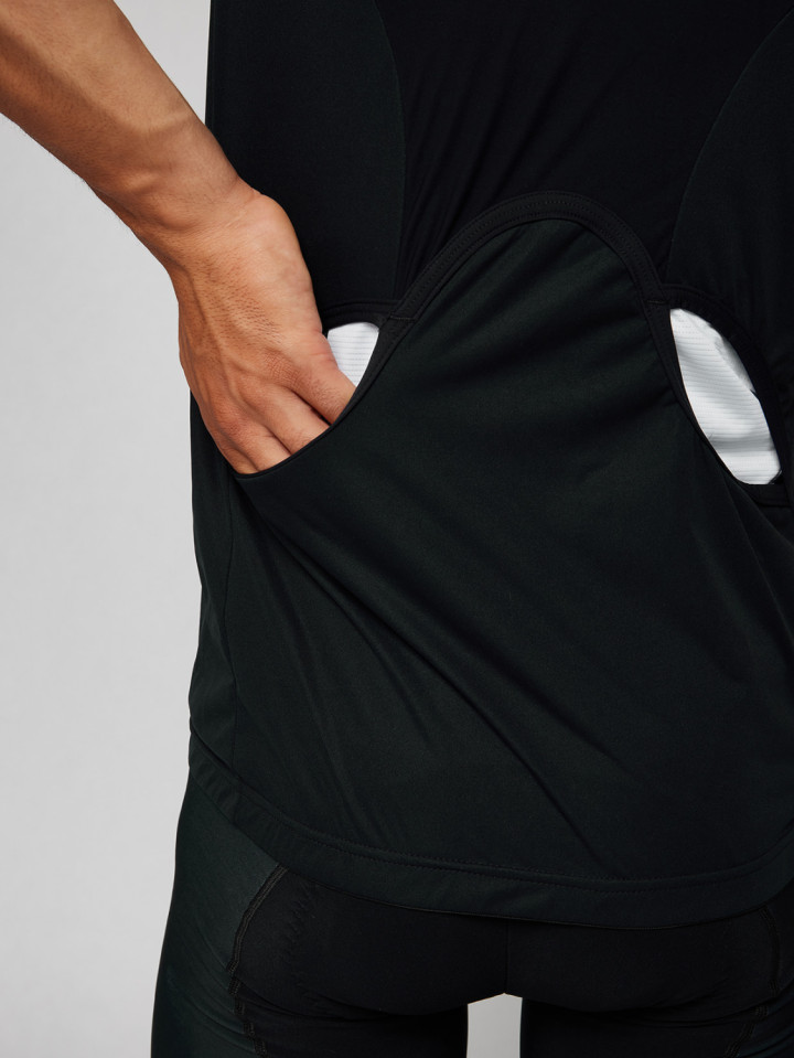 PISSEI: UAE TEAM EMIRATES - XRG 2025 OFFICIAL WATERPROOF VEST