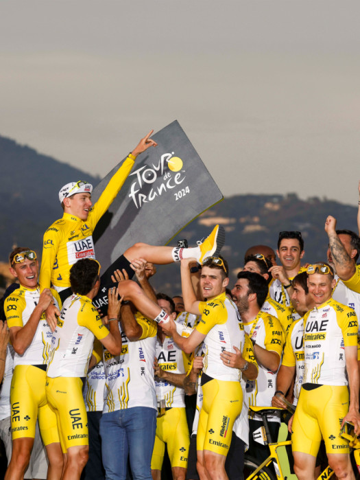 KURZARMTRIKOT UAE TEAM EMIRATES 2024 REPLICA - GIRO D'ITALIA 2024