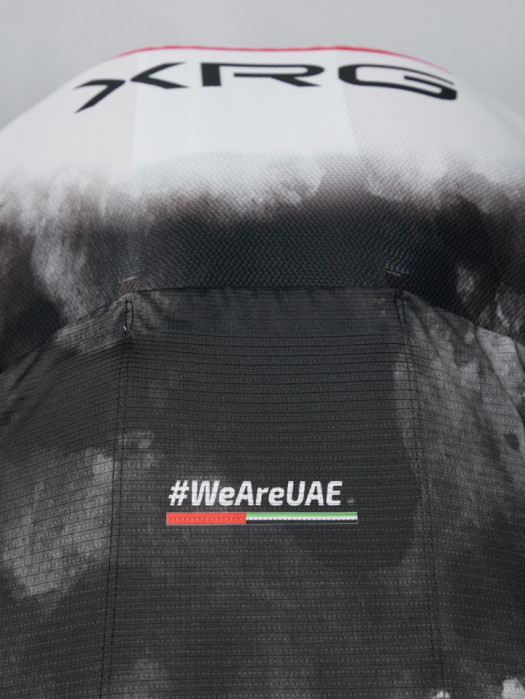 KURZARMTRIKOT OFFICIAL UAE TEAM EMIRATES 2025 KURZARMTRIKOT OFFICIAL UAE TEAM EMIRATES 2025