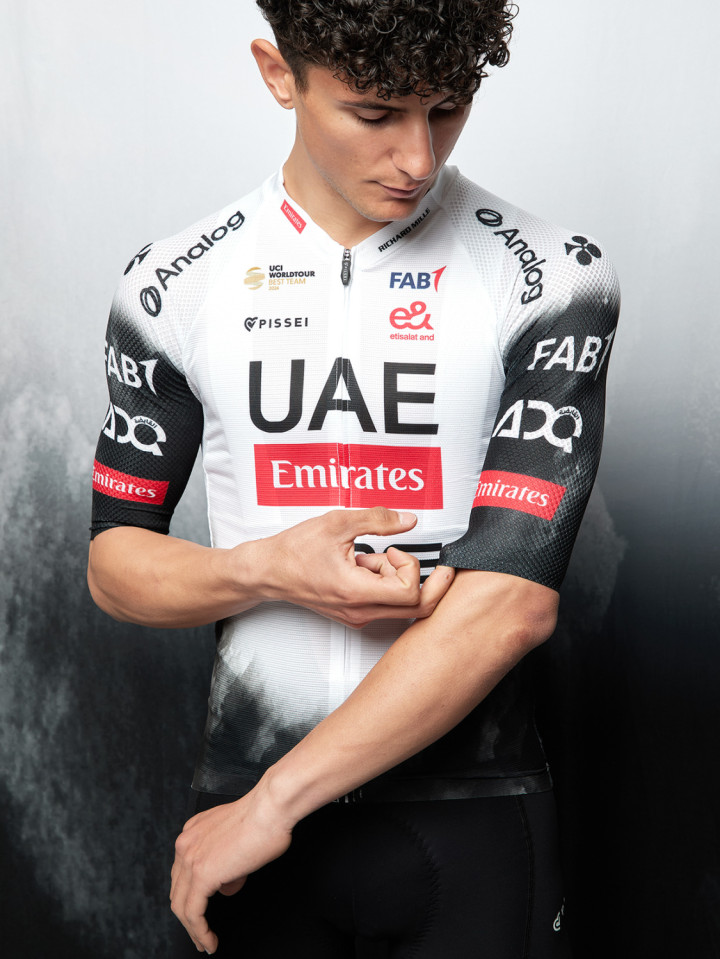 PISSEI: UAE TEAM EMIRATES - XRG 2025 MAGISTRALE ULTRA SHORT SLEEVE JERSEY