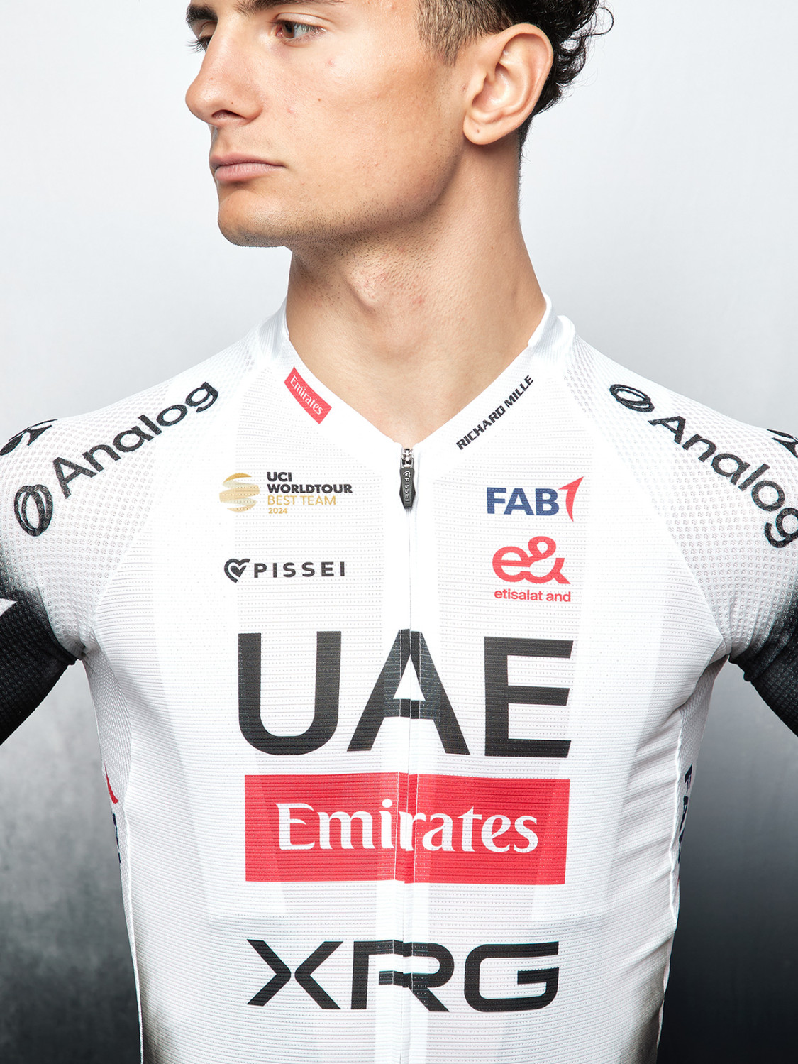 PISSEI: MAILLOT MAGISTRALE ULTRA MANGA CORTA UAE TEAM EMIRATES 2025