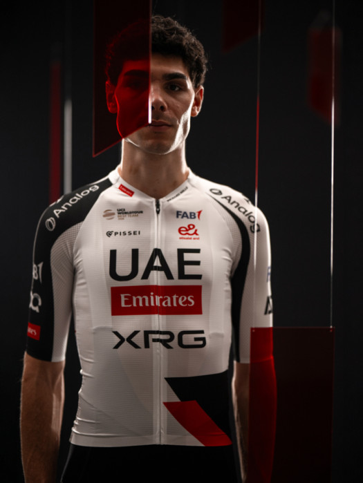 UAE TEAM EMIRATES - XRG 2026 MAGISTRALE ULTRA SHORT SLEEVE JERSEY