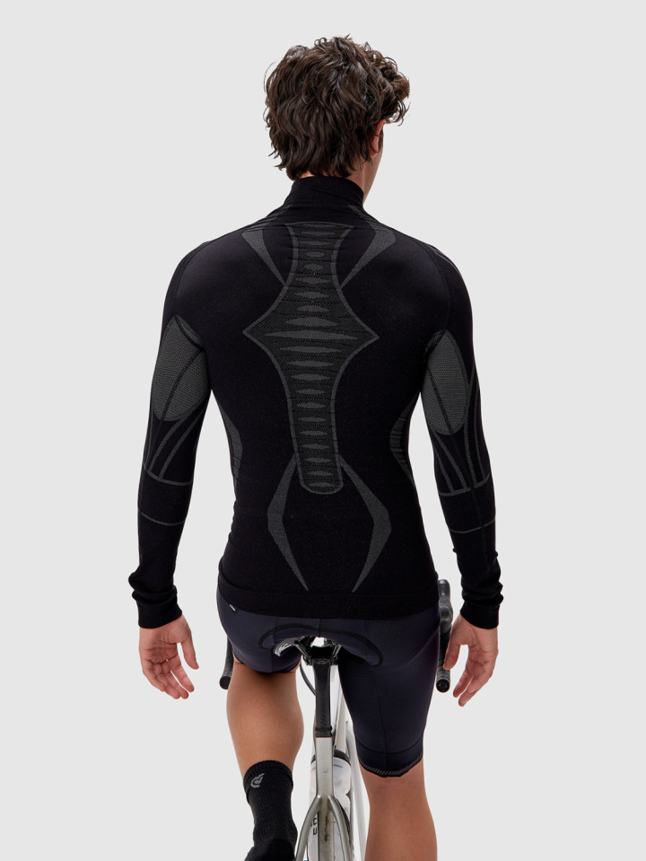 PISSEI: ALASKA SEAMLESS LONG SLEEVE BASE LAYER