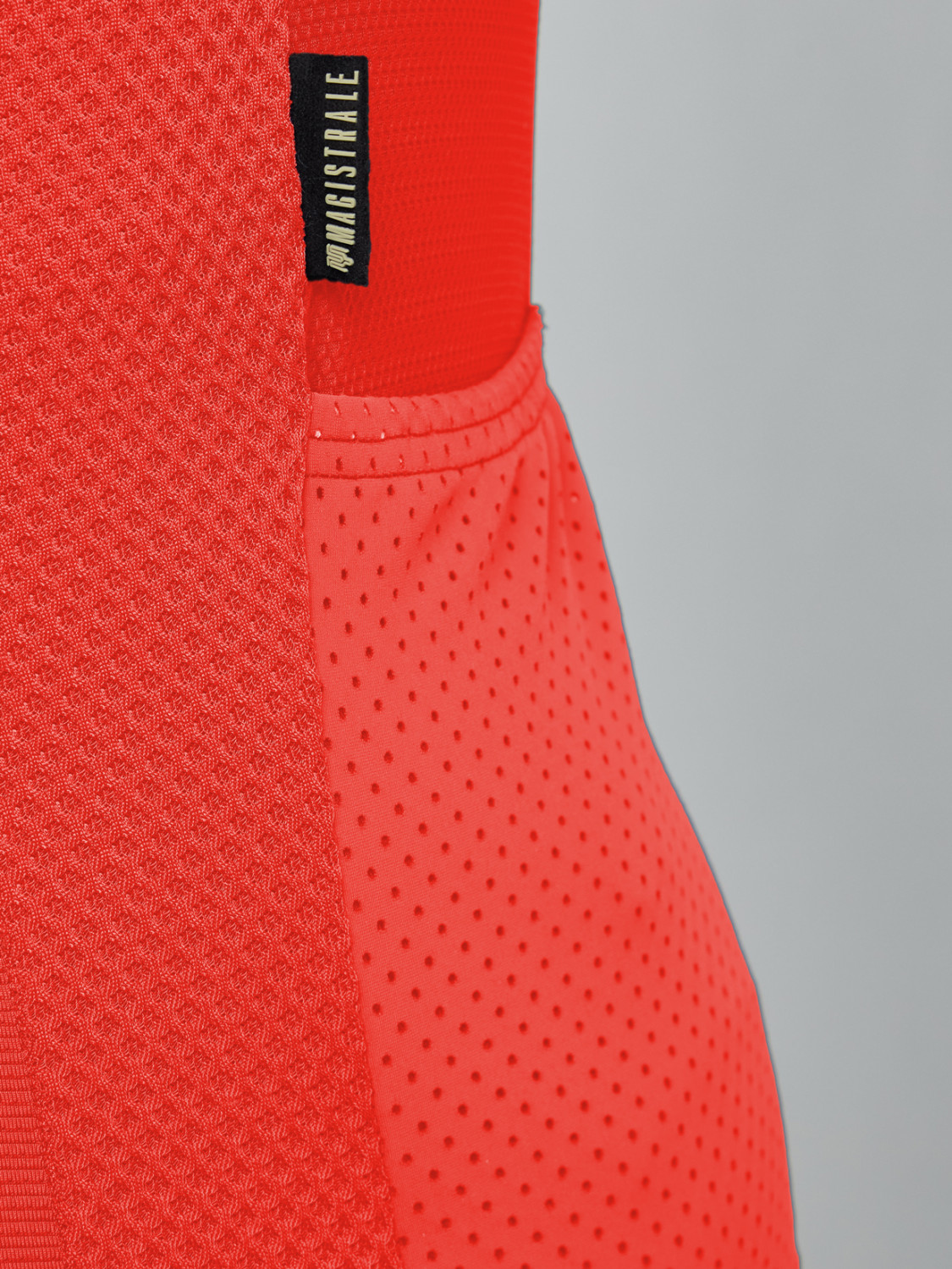 PISSEI: MAILLOT MANCHES COURTES MAGISTRALE ULTRA UAE