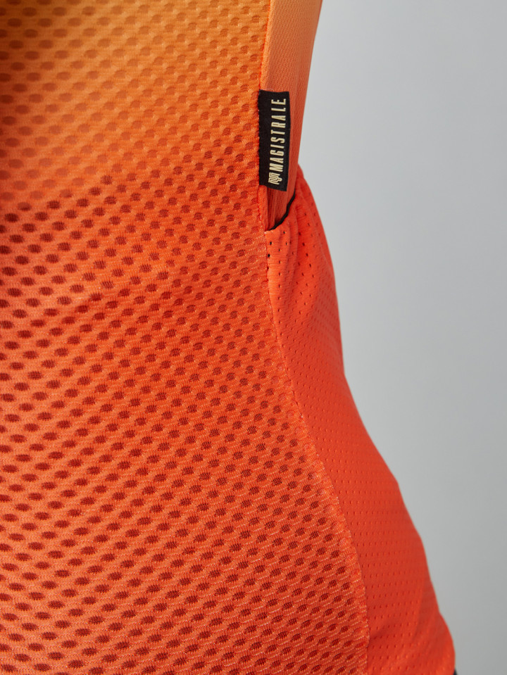 PISSEI: MAGISTRALE UAE SUPERLIGHT SHORT SLEEVE JERSEY