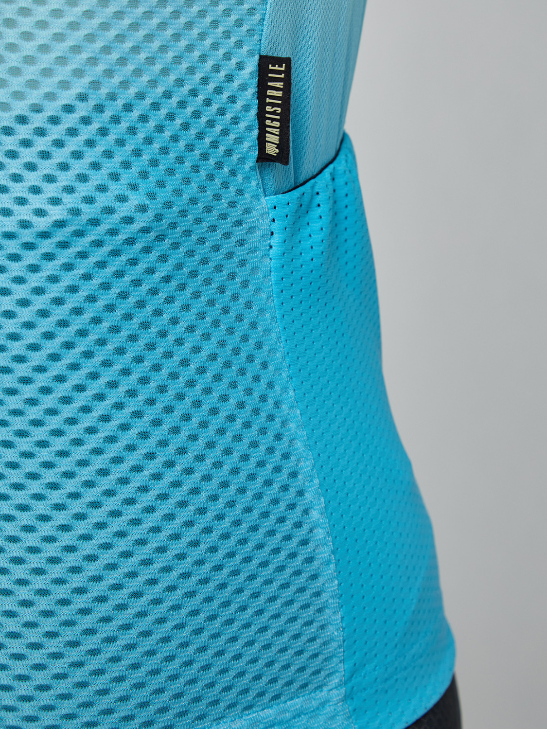 PISSEI: MAGISTRALE UAE SUPERLIGHT SHORT SLEEVE JERSEY