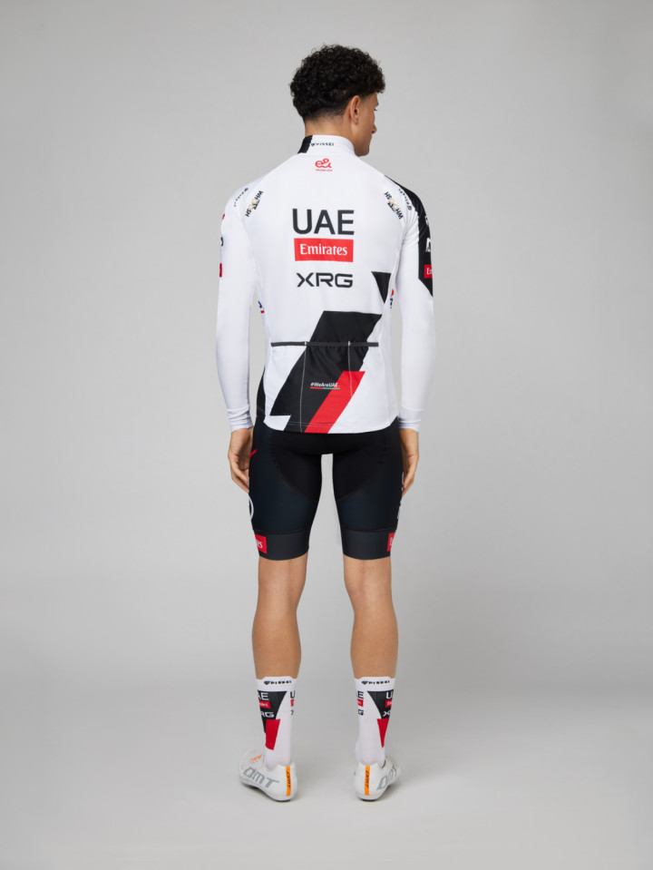 PISSEI: MAILLOT MANCHES LONGUES OFFICIAL UAE TEAM EMIRATES-XRG 2026
