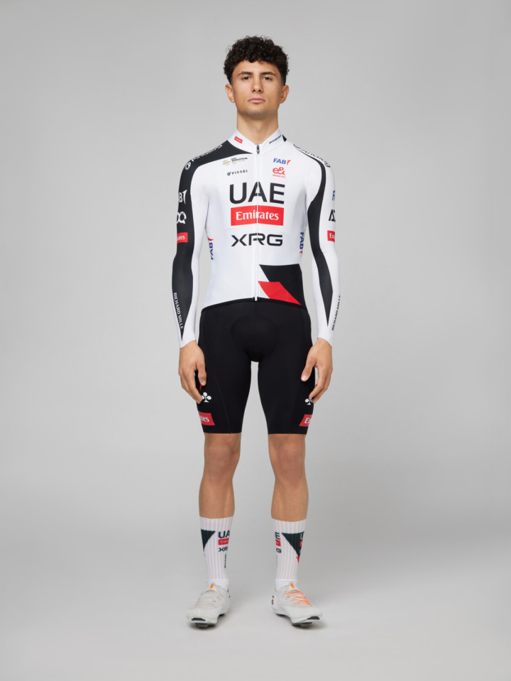PISSEI: MAILLOT MANCHES LONGUES PRIMAPELLE OFFICIAL UAE TEAM EMIRATES - XRG 2026