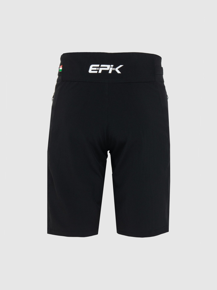 PISSEI: EPIK BAGGY SHORTS