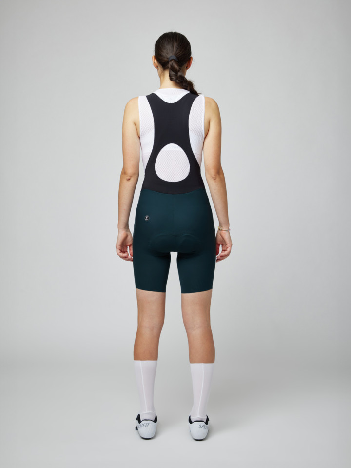 PISSEI: KURZE TRÄGERHOSE FÜR FRAUEN PRIMAPELLE PISSEI: KURZE TRÄGERHOSE FÜR FRAUEN PRIMAPELLE