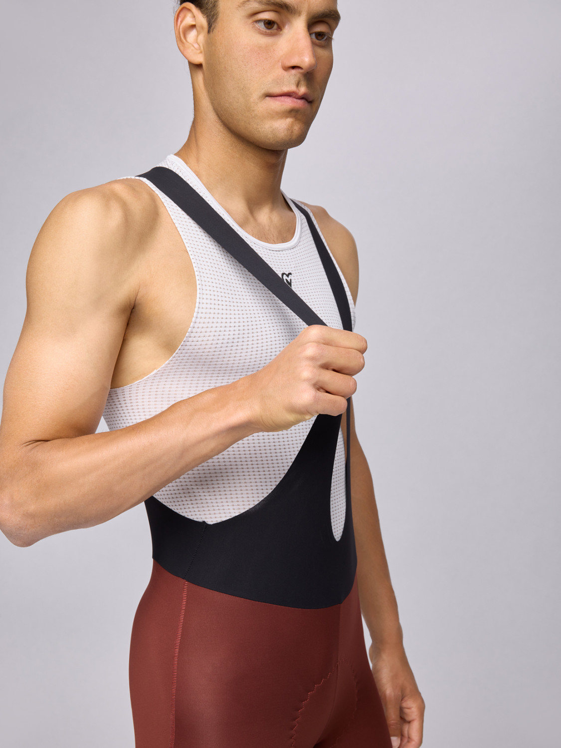 PISSEI: KURZE TRÄGERHOSE PRIMAPELLE