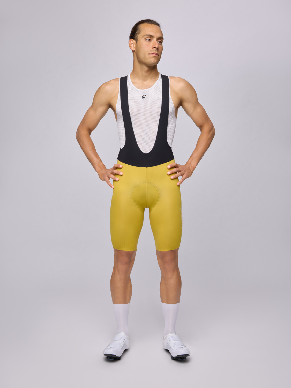 PISSEI: KURZE TRÄGERHOSE PRIMAPELLE
