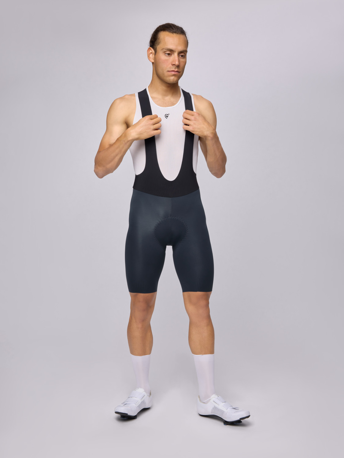 PISSEI: KURZE TRÄGERHOSE PRIMAPELLE