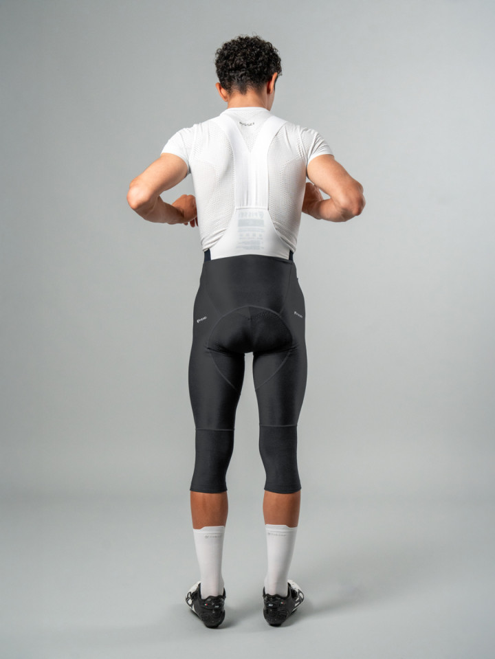 PISSEI: GAVIA PIECE-DYED BIB-KNICKERS