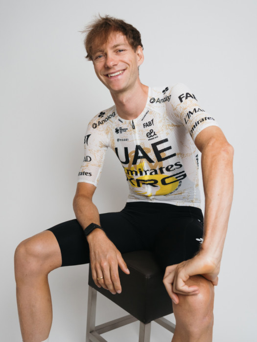 [PREORDER] UAE TEAM EMIRATES XRG MAGISTRALE SUPERLIGHT JERSEY – 5TH TOUR DE FRANCE VICTORY