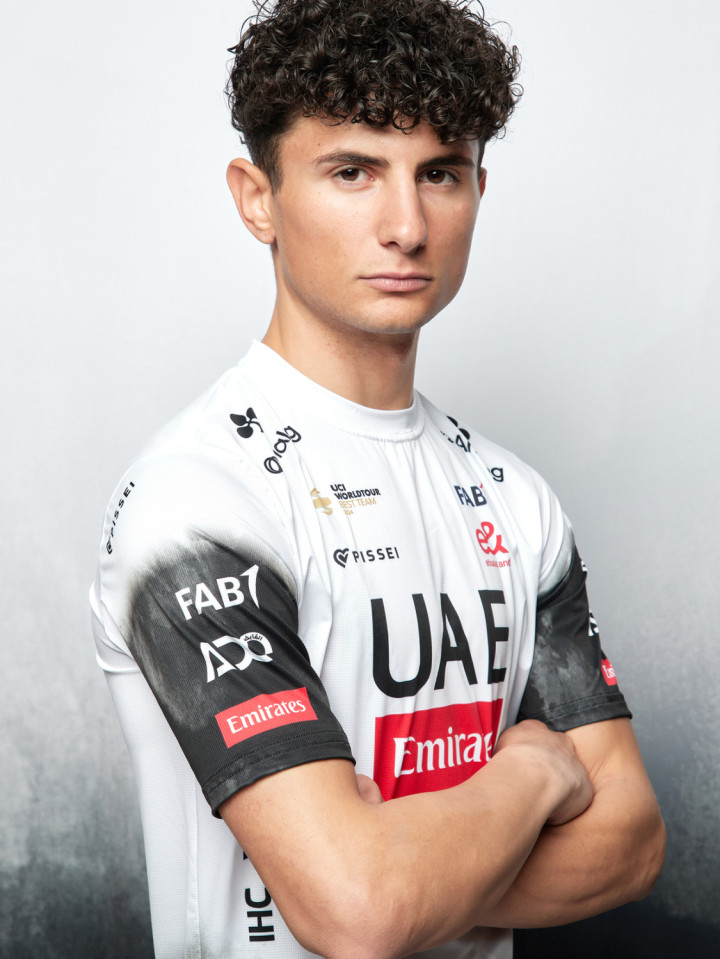 PISSEI: MAILLOT MANCHES COURTES UAE TEAM EMIRATES - XRG 2025